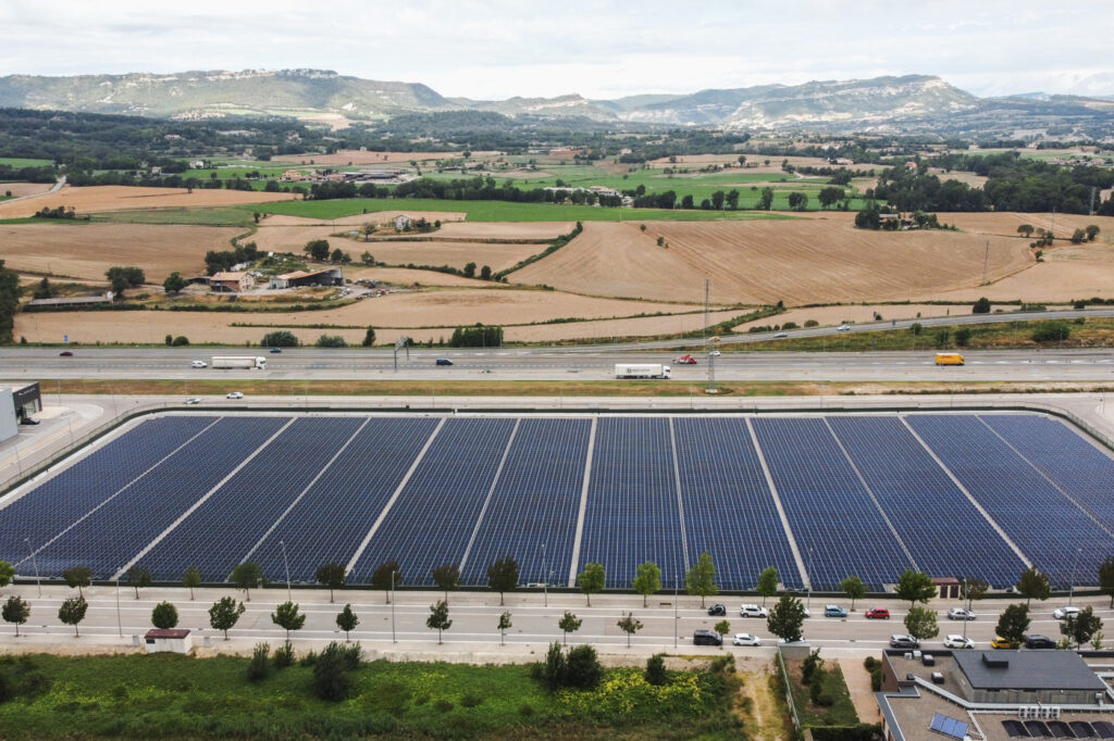 instal·lació parc solar barcelona innover enegery